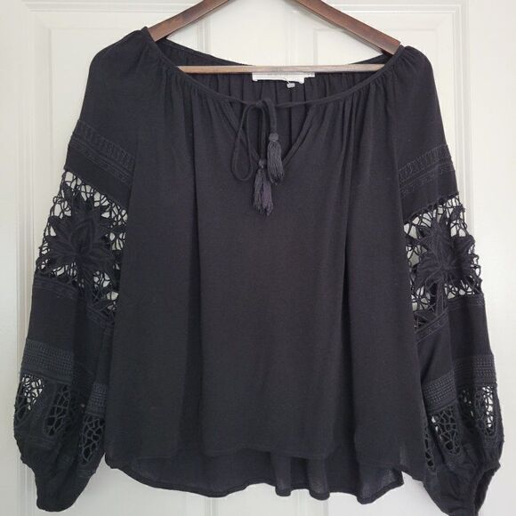 ASTR Boho Black Long Sleeve Crochet Top size M - Picture 1 of 8